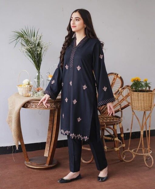 aisiling dhanak black 3